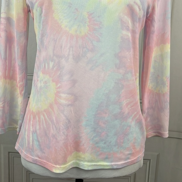 Sheer pastel tie dye top 🖤 - Picture 4 of 10